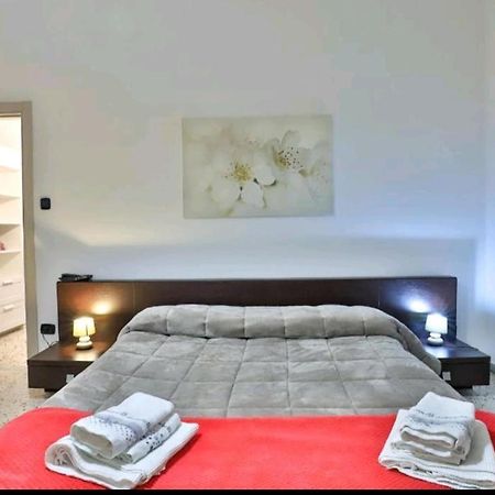 Casa Vacanza Arcangeli Salernes Extérieur photo